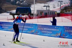 六盘山下燃冰雪激情 全国越野滑雪青少年U系列比赛（固原站）开赛